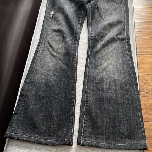 7for all mankind ladies jeans in size 27. Faded black distressed denim-Flare leg - Picture 8 of 12